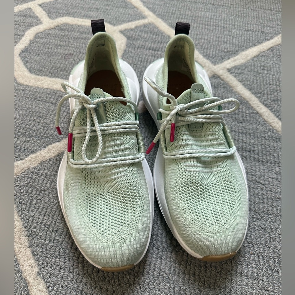 Sorel gym shoes, - Picture 8 of 9